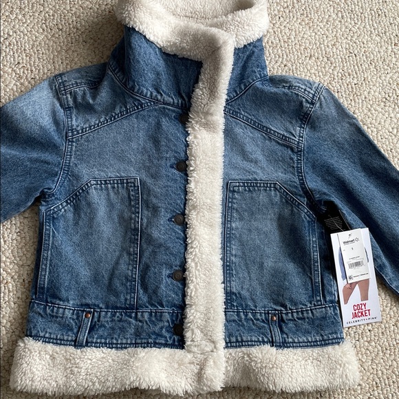 🔥New Celebrity Pink Denim Blue Jean Faux Sherpa Shearling Jacket - Picture 12 of 14
